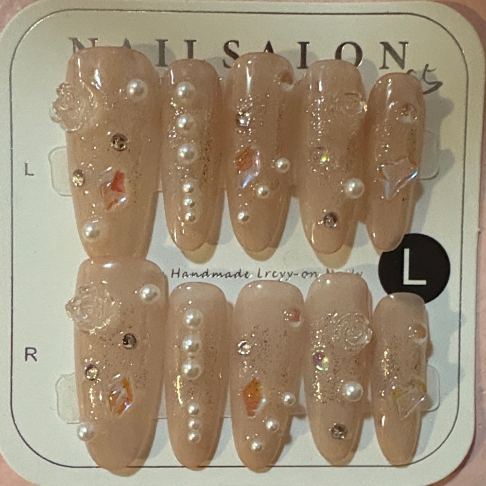 Handmade Press-On Nails - Cream